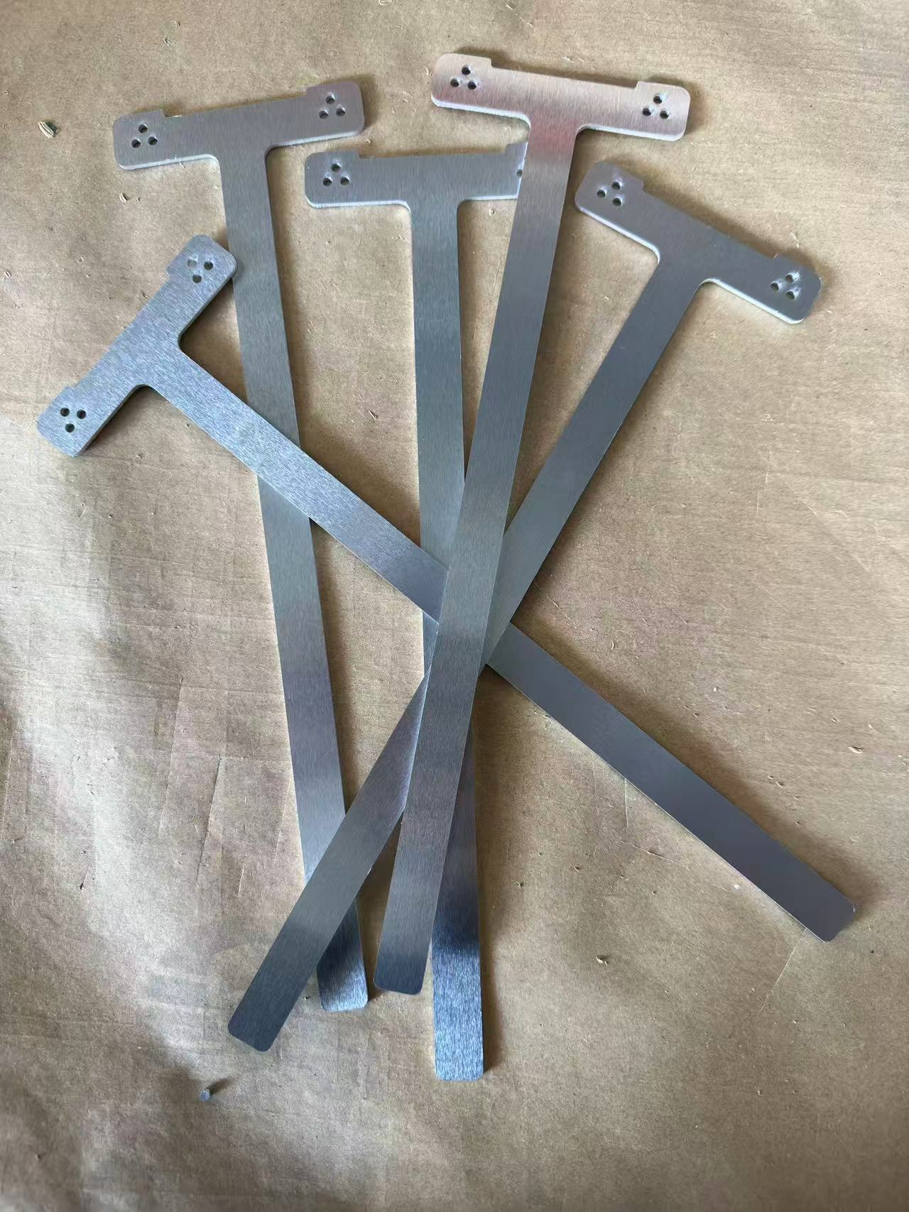 定制 T 型激光切割钣金件